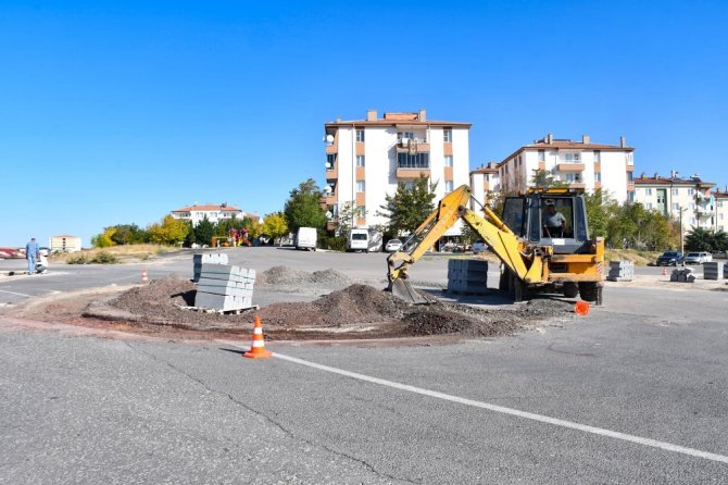 Aksaray Belediyesi Yunus Emre Mahallesinde kavşak çalışması başlattı