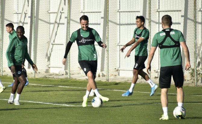 Ömer Ali Şahiner: “Fenerbahçe maçından iyi bir sonuçla ayrılacağımıza inanıyorum”