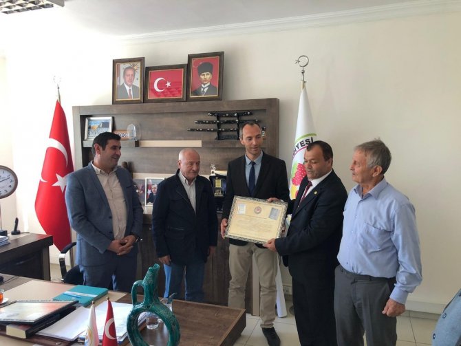 İstanbullu muhtarlar Hüyük’te fidan dikti