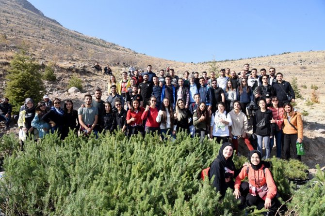 Selçuklu geleceğe 26 bin fidan ile nefes oldu