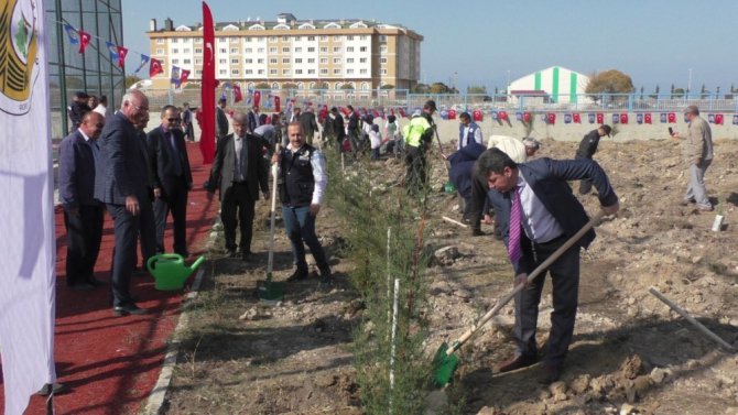 Beyşehir’de şehit uzman onbaşı anısına fidan dikildi