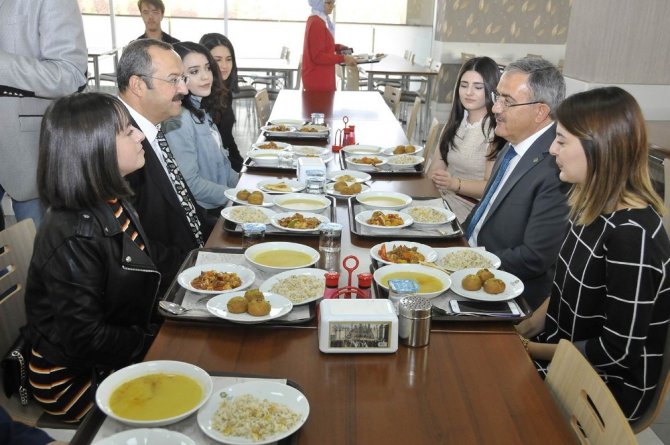 Selçuk Üniversitesinde “glütensiz yemek” açılışı yapıldı