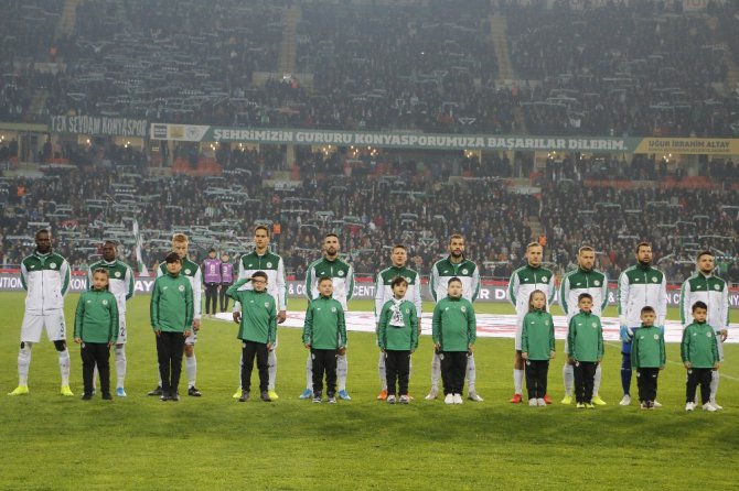 Süper Lig: Konyaspor: 0 - Beşiktaş: 0 (Maç devam ediyor)