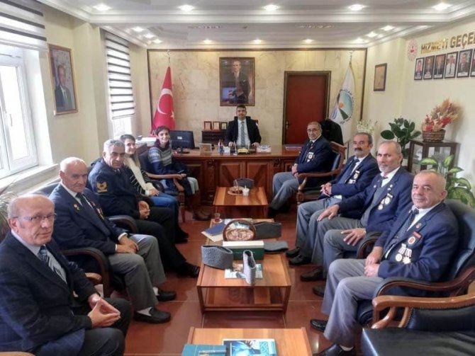 Derebucak’ta Kıbrıs gazilerine madalya