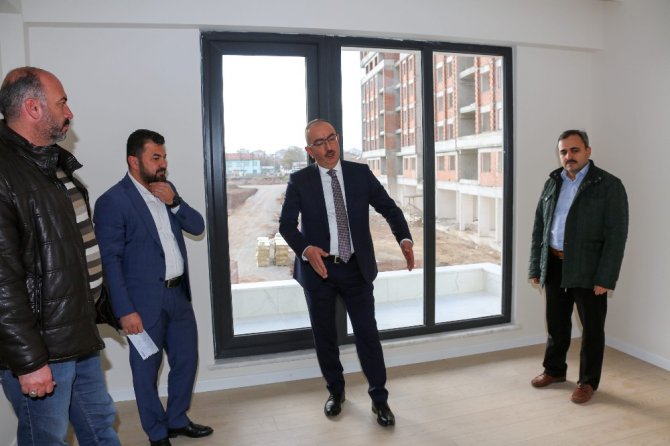 Başkan Kavuş: “Hemşehrilerimizi ilgilendiren her konunun takipçisiyim”