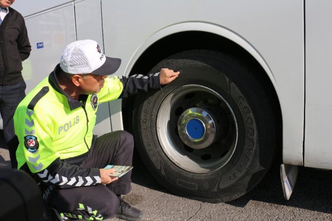 Konya’da otobüslere kış lastiği denetimi