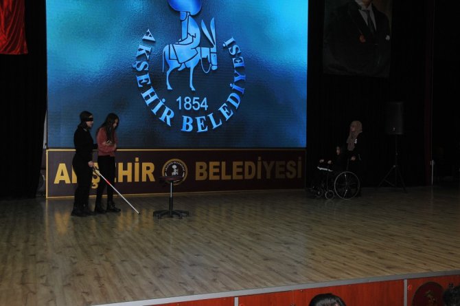 Başkan Akkaya, Engelsiz Yaşam Merkezi’ni ziyaret etti