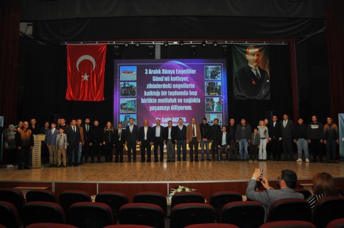 Başkan Akkaya, Engelsiz Yaşam Merkezi’ni ziyaret etti