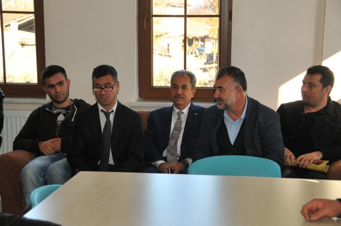 Başkan Akkaya, Engelsiz Yaşam Merkezi’ni ziyaret etti