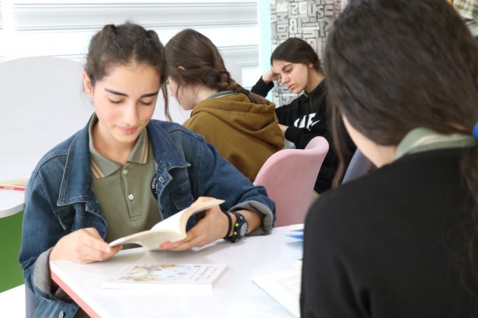 Aksaray’da okullarda açılan kütüphaneler öğrencilerin vizyonunu geliştiriyor