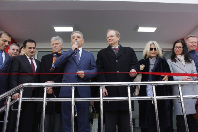 AB Delegasyon Başkanı Berger Konya’da okul açılışına katıldı