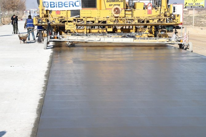Konya Büyükşehir’den ilk kez beton yol uygulaması
