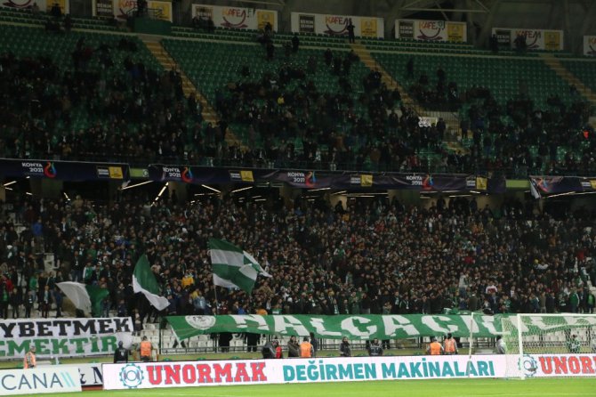 Süper Lig: Konyaspor: 0 - Trabzonspor: 0 (Maç devam ediyor)