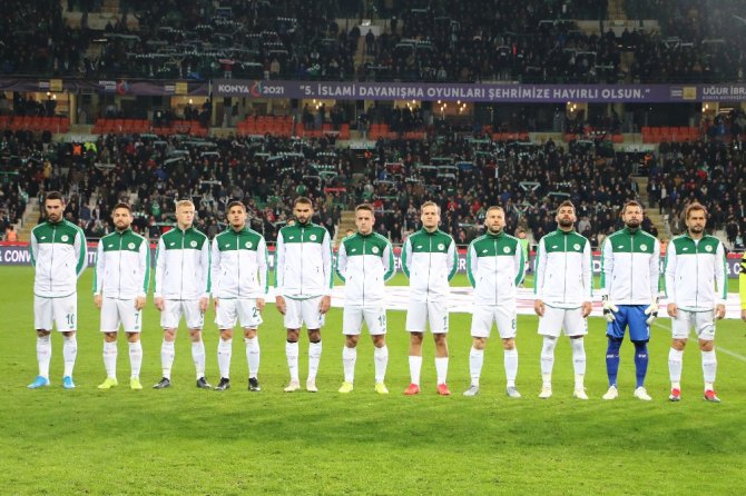 Süper Lig: Konyaspor: 0 - Trabzonspor: 0 (Maç devam ediyor)