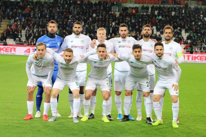 Süper Lig: Konyaspor: 0 - Trabzonspor: 0 (Maç devam ediyor)