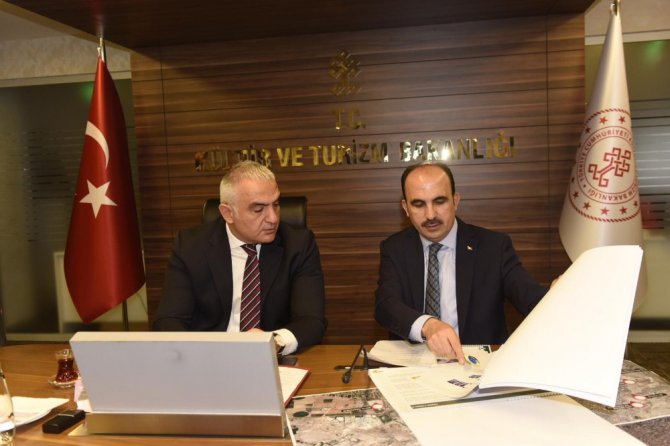 Kültür ve Turizm Bakanlığında, Konya projeleri konuşuldu