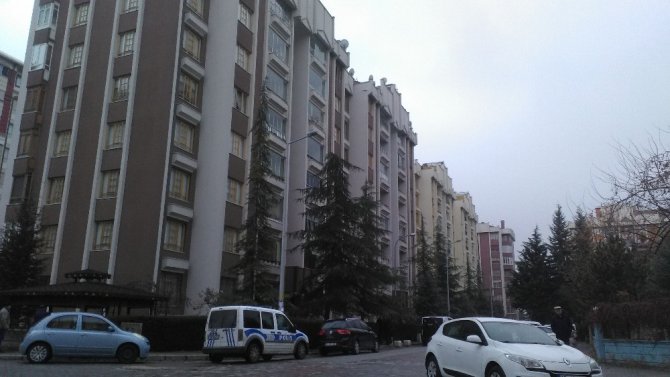 Pencereden düşen kadın hayatını kaybetti