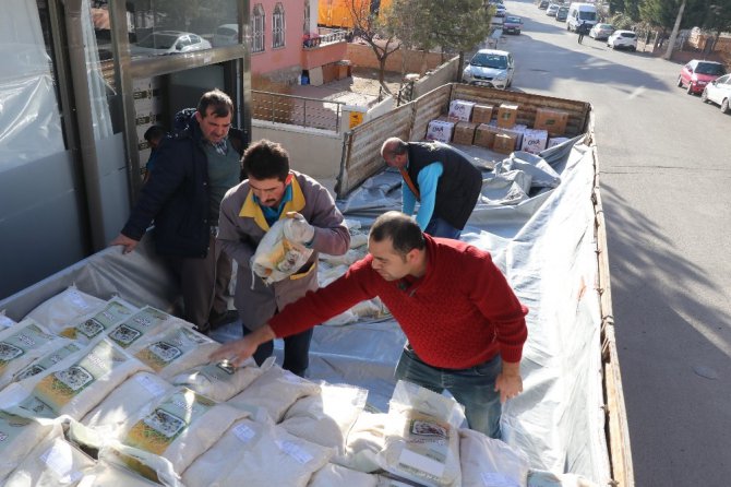 Aksaray’dan Elazığ’a bir tır gıda yardımı