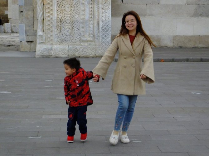 Sultanhanı Kervansarayı’na Uzakdoğulu turistlerden yoğun ilgi