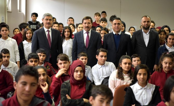 Başkan Hasan Kılca’nın okul ziyaretleri sürüyor