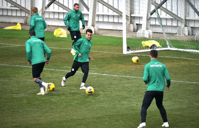 Konyaspor’da Göztepe maçı hazırlıkları sürüyor