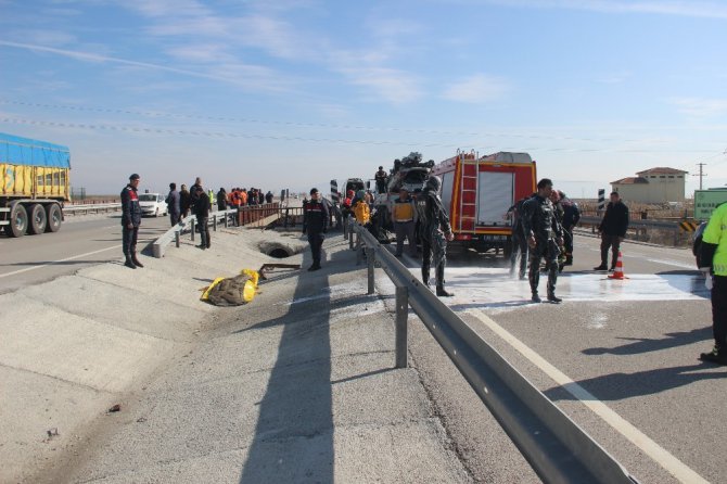 Kontrolden çıkan otomobil kanala uçtu: 1 ölü