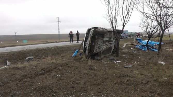 Konya’da otomobil devrildi: 1 ölü, 1 yaralı