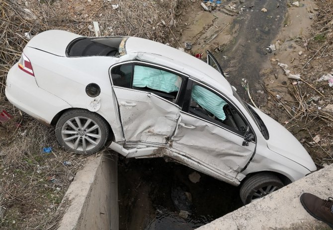 Aksaray’da iki otomobil çarpıştı: 3 yaralı