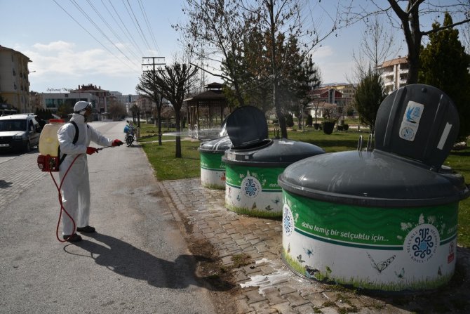 Selçuklu Belediyesi dezenfekte çalışmalarına aralıksız devam ediyor