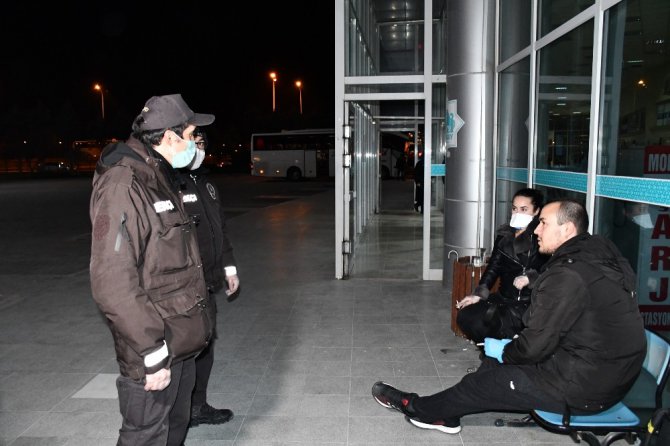 Aksaray’da bekçiler korona virüs bilgilendirme denetiminde