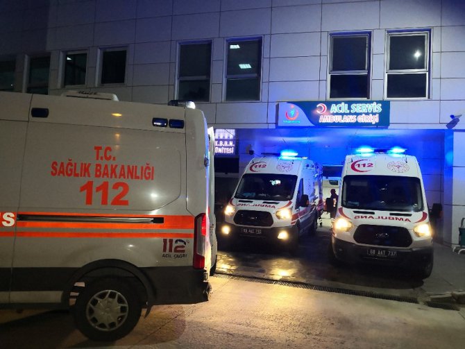 Aksaray’da otomobil tarlaya uçtu: 1’i çocuk 4 yaralı