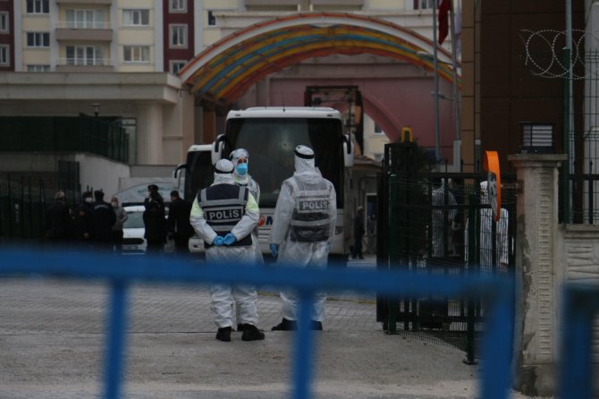 Konya’da test sonucu negatif çıkan umrecilerin tahliyesi başladı