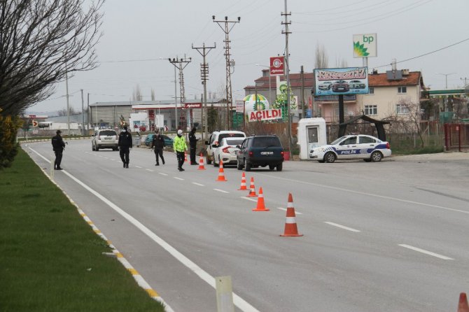 Beyşehir’de araçların giriş çıkışlarına izin verilmiyor