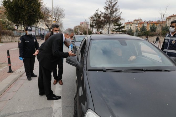 Konya Valisi Toprak, korona virüs tedbirlerini denetledi