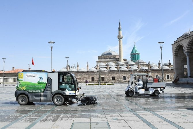 Konya’da dezenfeksiyon çalışmaları artarak devam ediyor