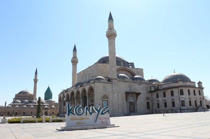 Konya’da sokaklar sessizliğe büründü