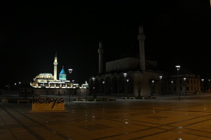 Konya’da sokaklar yeniden sessizliğe büründü