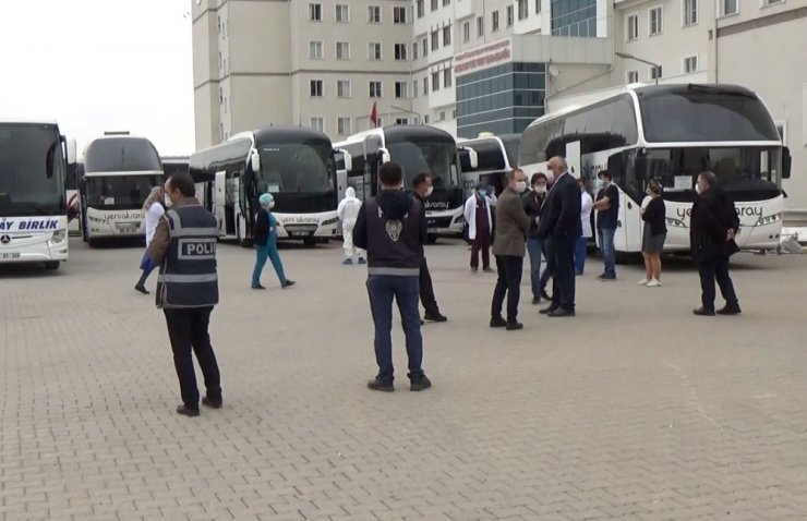 Karantinası biten ve Katar’dan gelen 349 Türk vatandaşı evlerine gönderildi