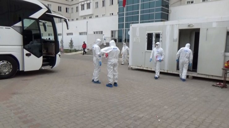 Karantinası biten ve Katar’dan gelen 349 Türk vatandaşı evlerine gönderildi