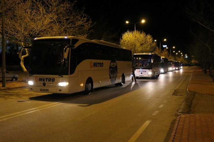 Cezayir’den getirilen 144 Türk vatandaşı Konya’da yurda yerleştirildi