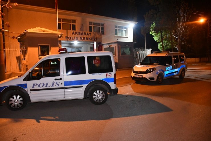Boşandığı eşinin kapısına dayanarak ölümle tehdit eden şüpheli kovalamaca sonucu yakalandı