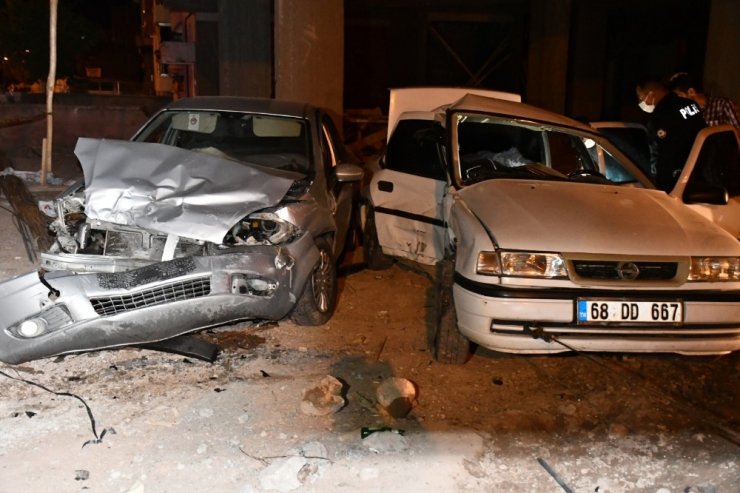 Polis şüpheli kovalamacasında kaza: 3’ü polis 5 yaralı