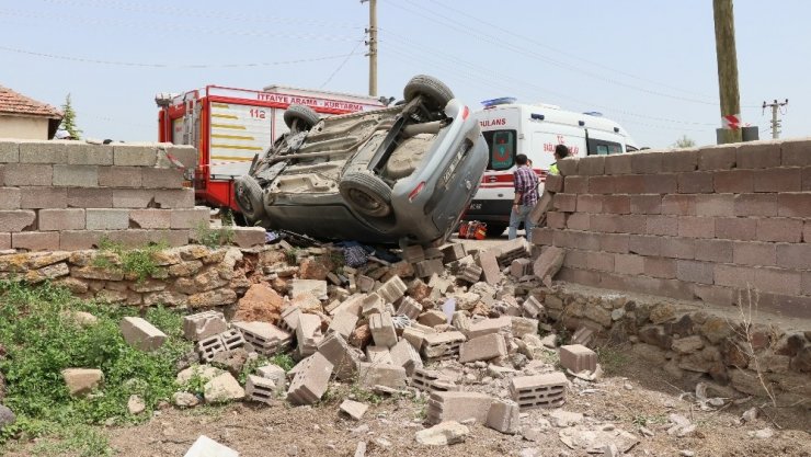 Aksaray’da otomobil takla attı: 1 ölü, 1 ağır yaralı