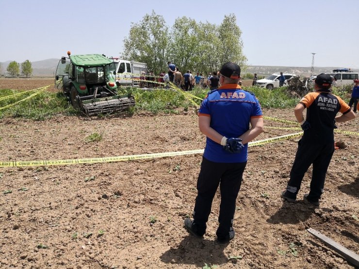 Traktörü temizlemek isterken canından oldu