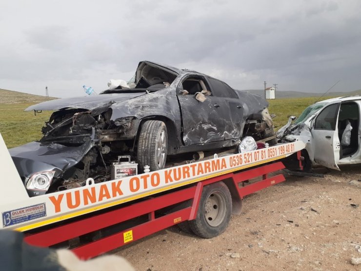 Konya’da iki otomobil çarpıştı: 2 yaralı
