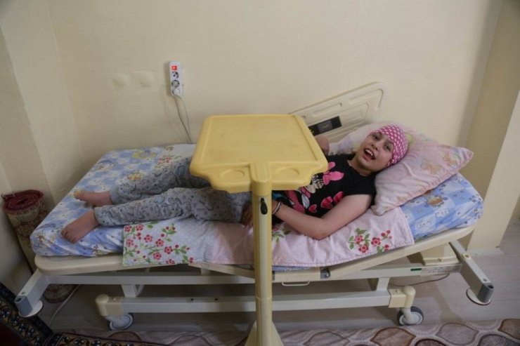 Başkan Oprukçu, ALS hastası kardeşlere duyarsız kalmadı