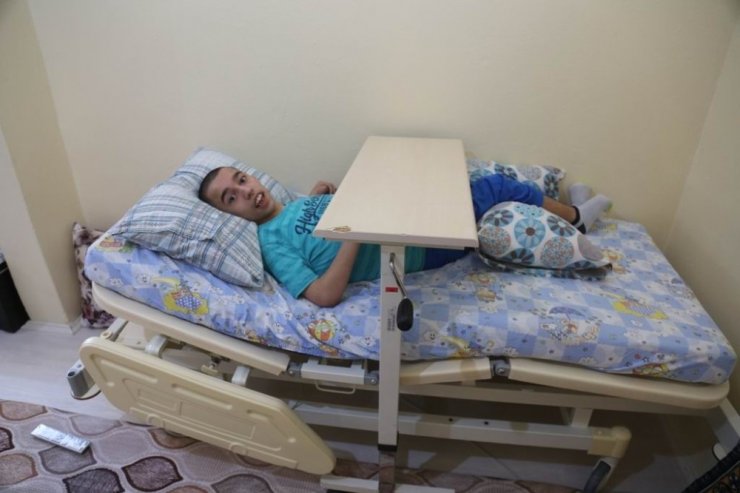 Başkan Oprukçu, ALS hastası kardeşlere duyarsız kalmadı