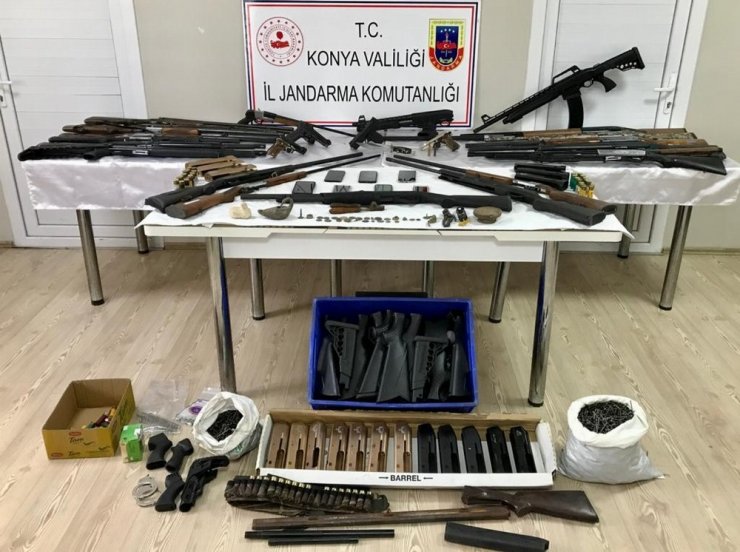 Konya ve Antalya’da jandarmadan silah operasyonu: 3 tutuklama