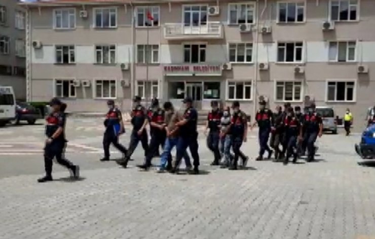 Konya’da 40 küçükbaş hayvanı çalan 7 şüpheli suçüstü yakalandı