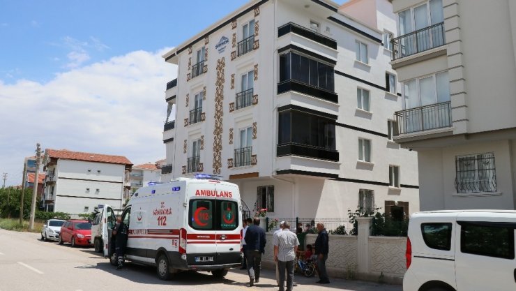 Dini nikahlı eşini başına bir şarjör mermi sıkarak öldürdü